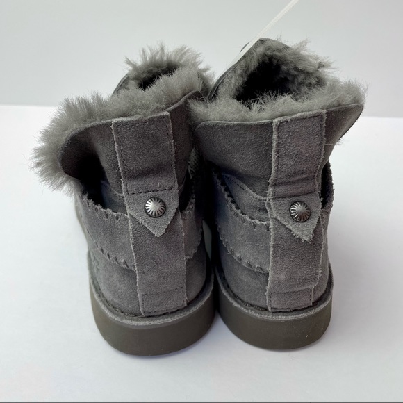 NWT UGG McKay Bootie - Picture 3 of 6